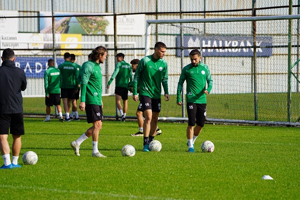 Rizespor Kırklarelispor startını Verdi