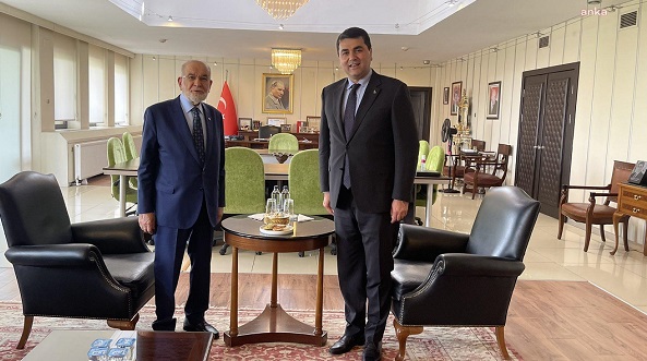KARAMOLLAOĞLU, GÜLTEKİN UYSAL İLE BİR ARAYA GELDİ
