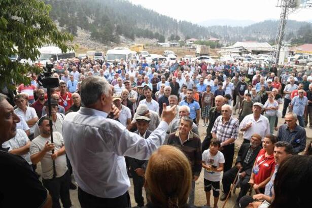 Başkan Zeydan Karalar ilçelerde vatandaşlarla buluştu