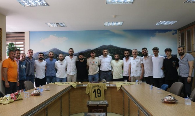  Güneysuspor’dan Toplu İmza Töreni