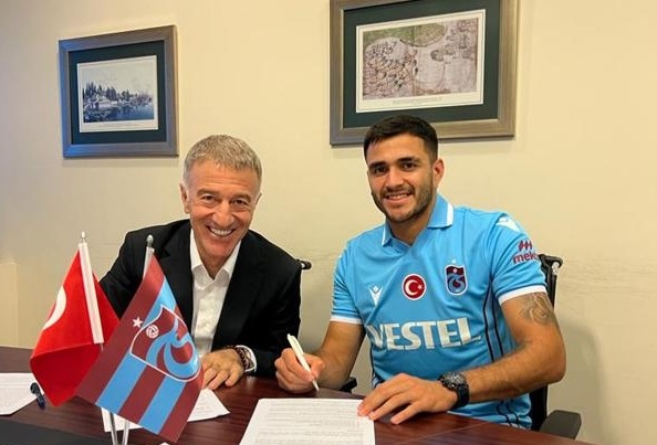 'El Toro' Maxi Gomez Trabzonspor'a imza attı