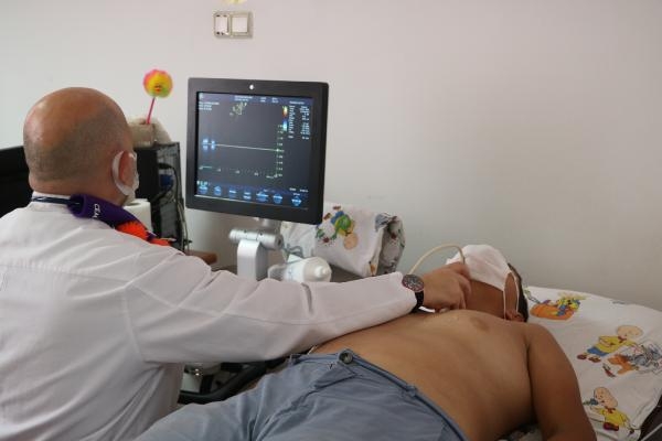 Dr. Tunçer: Çocuğunuzu seviyorsanız, gereğinden fazla beslemeyin  