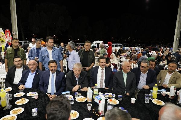 Taşova Belediye Başkanı oğlunun nikahını kıydı