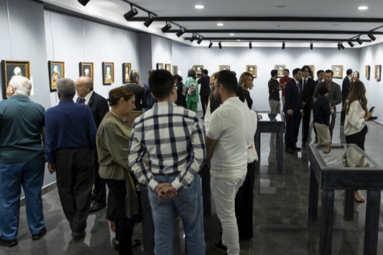 “Bu Cihan’ın Sultanları” sergisi Ankara'da ilgi görüyor