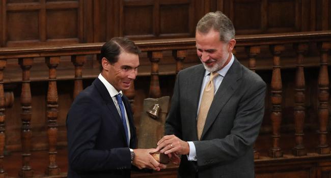 Rafael Nadal, ödülünü Kral 6. Felipe'den aldı