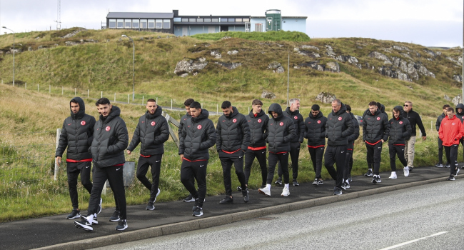 Milliler, Faroe Adaları maçı öncesi yürüyüş yaptı