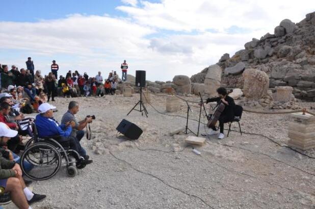 Nemrut Dağı'nda çocuk felcine dikkat çekmek için konser