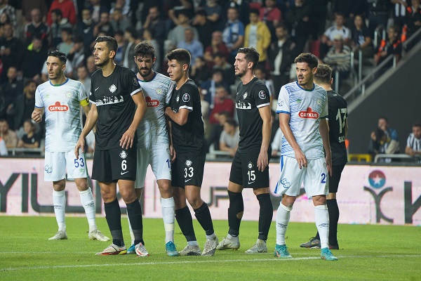 Çaykur Rizespor Türklerle Güldü 2-0