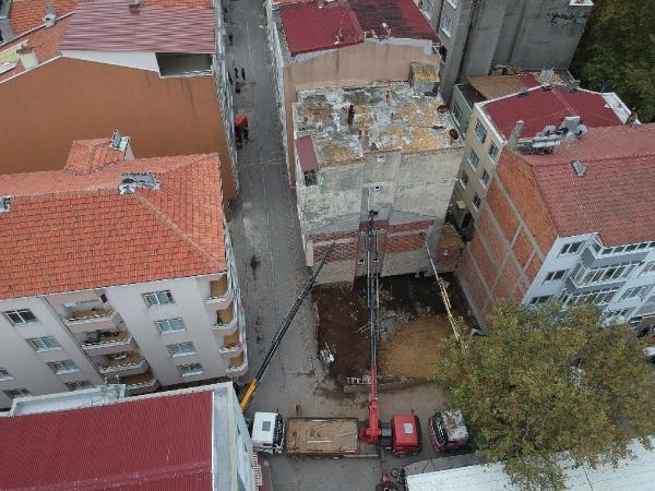 Sinop'ta temeli kayan 5 katlı bina için tahliye kararı