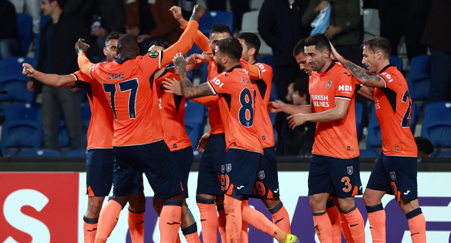Medipol Başakşehir 3 puanı 3 golle aldı