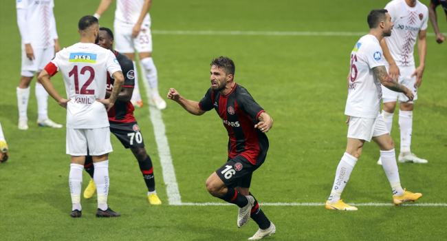 Fatih Karagümrük 3 puanı 3 golle aldı