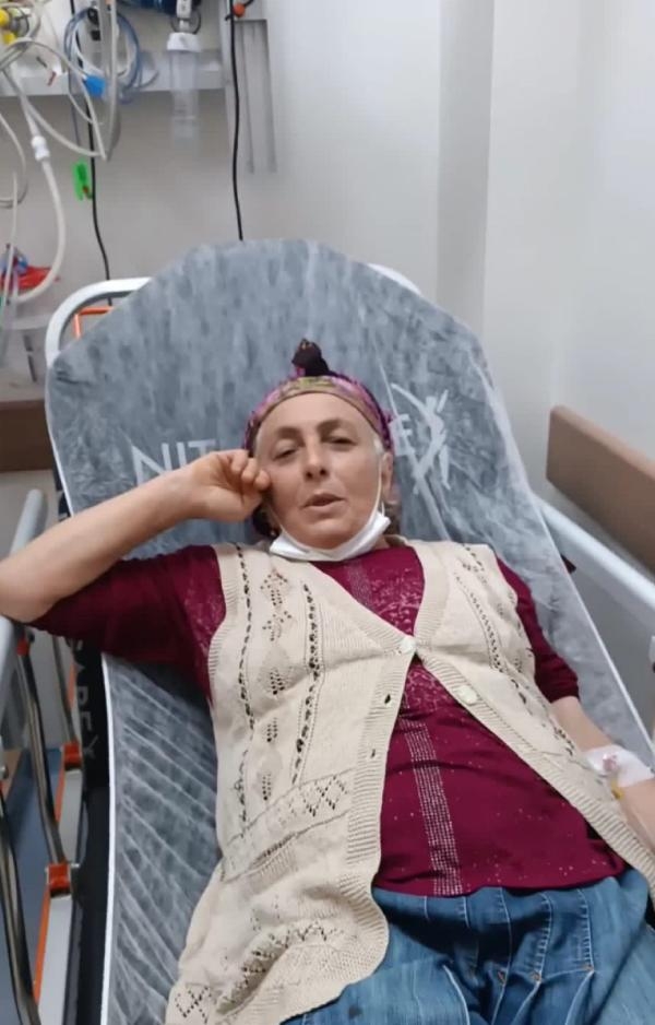 Evinin önünde yorgun mermi ile yaralandı