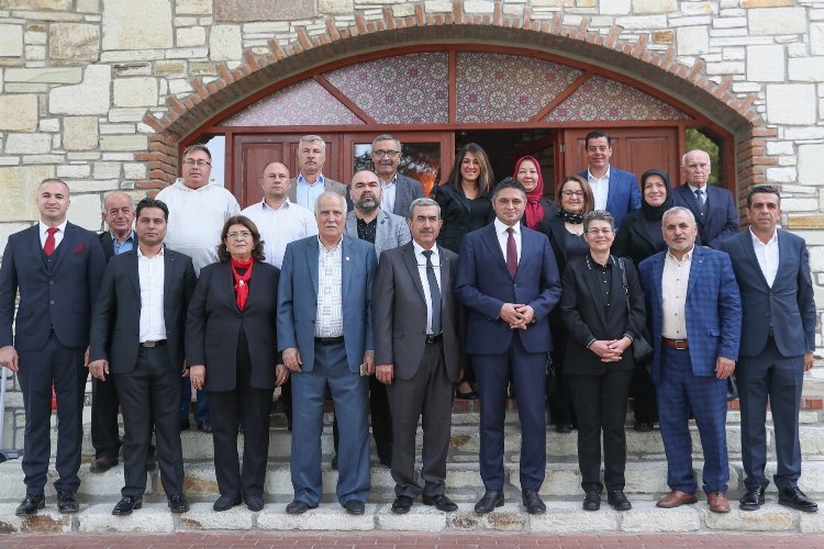 İzmir Aliağa'da Başkan Acar muhtarlarla buluştu