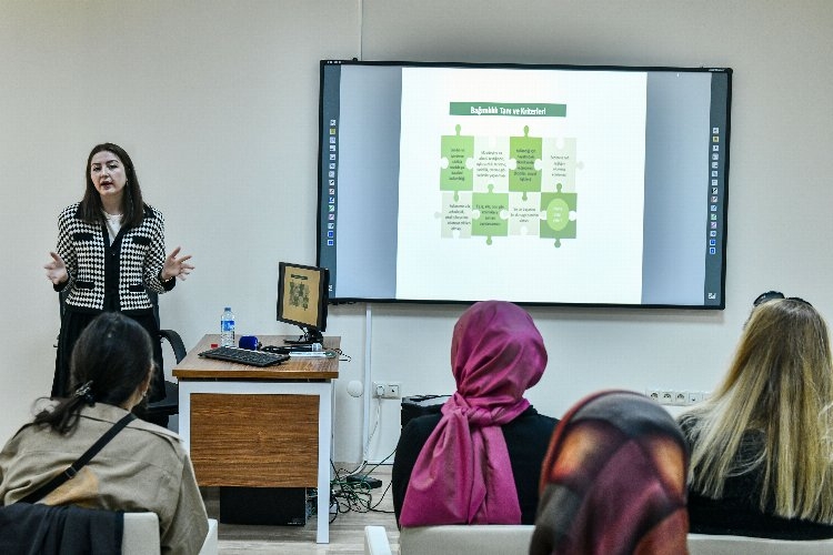 Bağımlılıkta farkındalık semineri düzenlendi