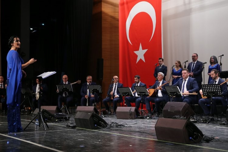 Bursa'da türkülerle Cumhuriyet coşkusu