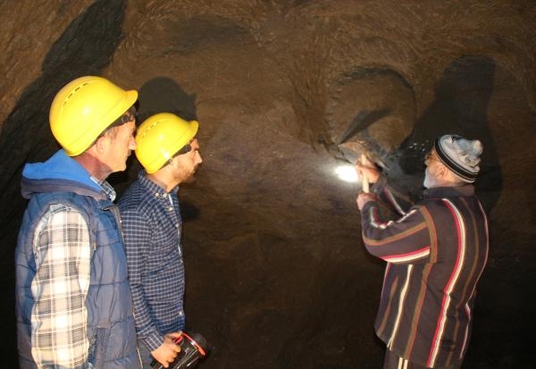 Rize'de mağarada 'pileki taşı oymacılığı' kursu