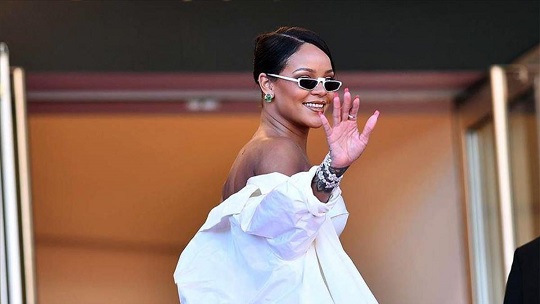 Badgalriri ne demek? Rihanna'nın Instagram kullanıcı adı nedir?