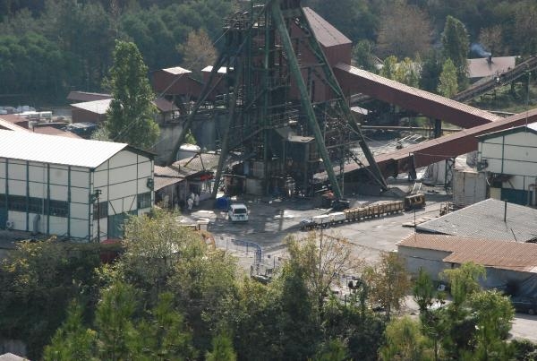 Facianın yaşandığı maden ocağında yangına karşı yeni baraj yapılıyor