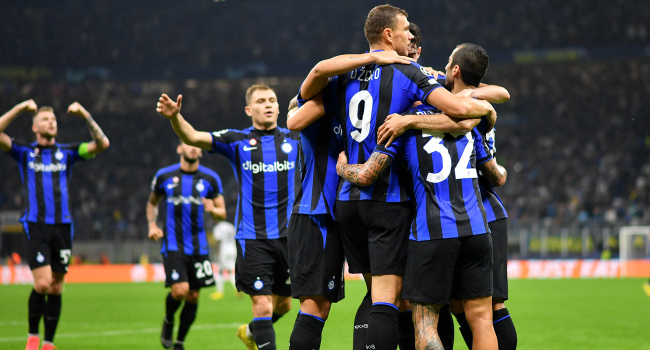 Hakanlı Inter turladı, Barça'nın şansı kalmadı