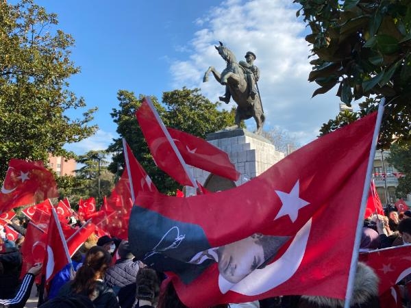 Samsun'da saldırıya uğrayan Onur Anıtı'nın güvenliği artırıldı