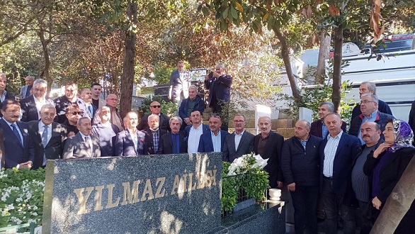 Rizeli Eski Başbakanımız Mesut Yılmaz Mezarı Başında Anıldı