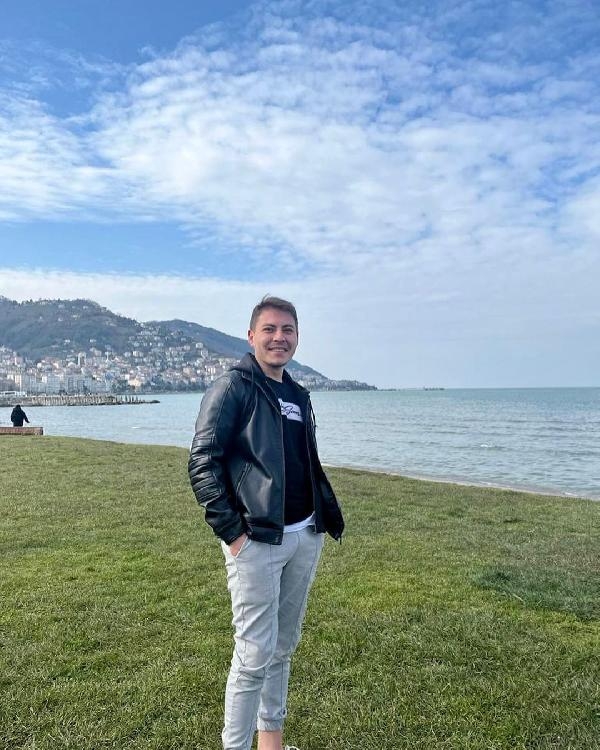 Yamaç paraşütüyle yere çakılan uzman çavuş, ağır yaralandı