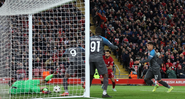 Liverpool, Napoli'nin serisini bitirdi
