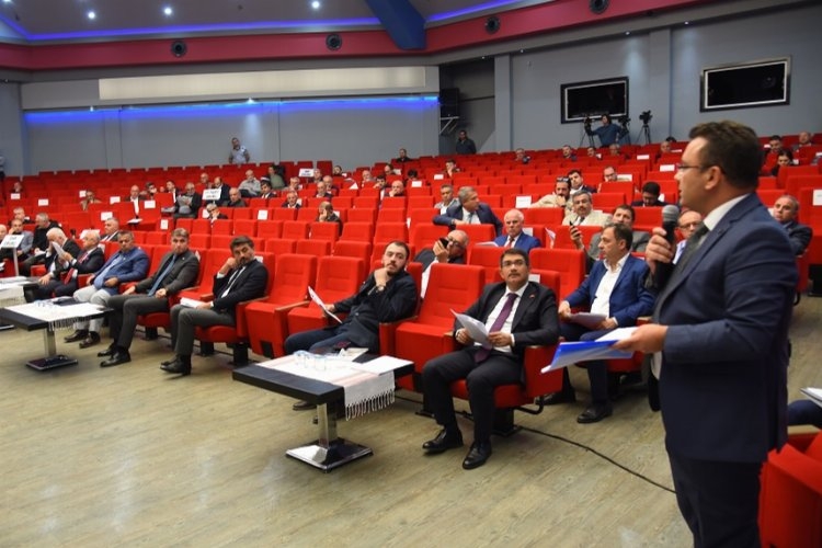 Manisa Büyükşehir Belediyesi'nin bütçesi fazlası verdi