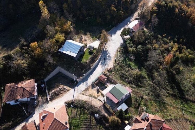 Bursa İnegöl'de kırsalın yolları parkeyle kaplandı