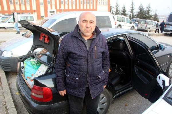 Hasta oğlu için 145 gün otomobilde yattı
