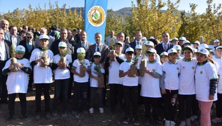 Eğirdir'de fidan dikim etkinliği