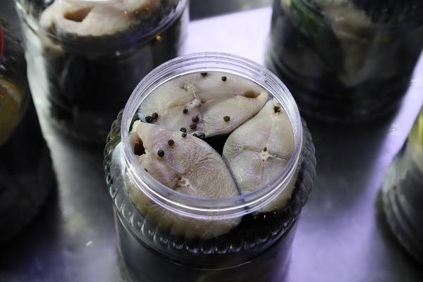 Lakerda, 2 kiloluk kavanozlarda 350 liradan satışta
