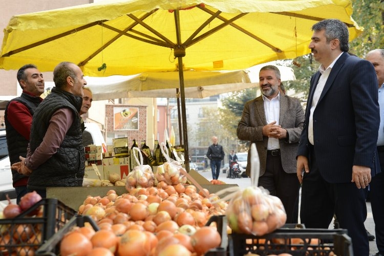 Bursa Yıldırım'da Başkan Yılmaz pazarcı esnafla buluştu