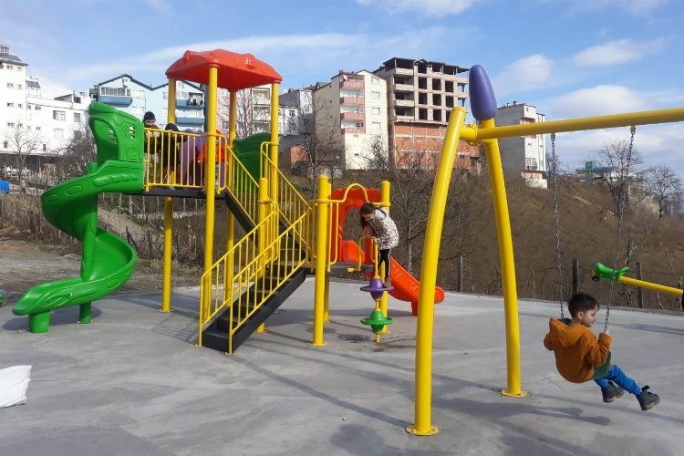Ordu Büyükşehir'den ilçelere 135 adet çocuk oyun parkı