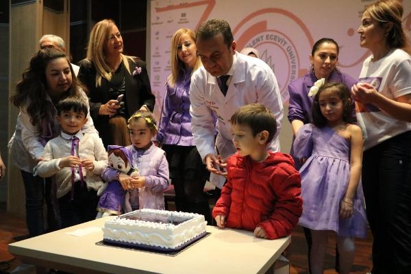 Prof. Dr Aydemir: Prematüre bebeklerde en önemli besin maddesi anne sütü