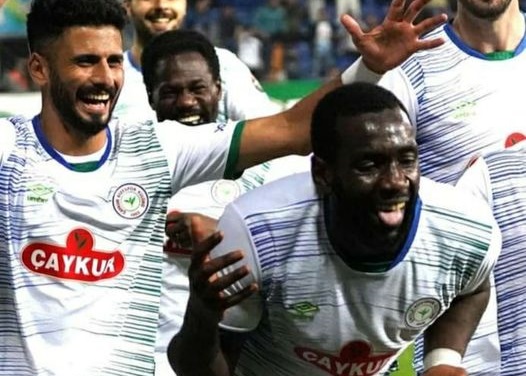 Bolasie Atıyor Atmaca Uçuyor