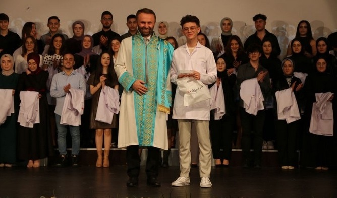 RTEÜ Diş Hekimliği Fakültesi Beyaz Önlük Giyme Töreni Gerçekleştirildi