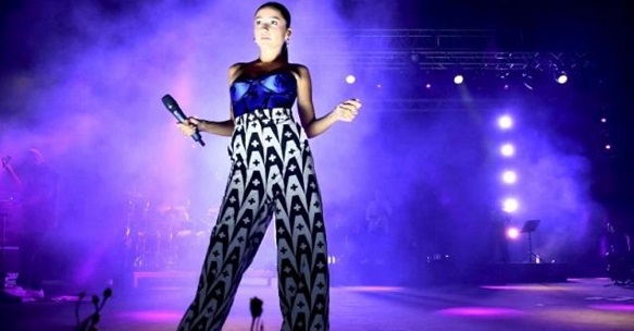 Zeynep Bastık Dünya Kupası konserinden ne kadar kazandı? Zeynep Bastık Dünya Kupası konserinden kaç para aldı?