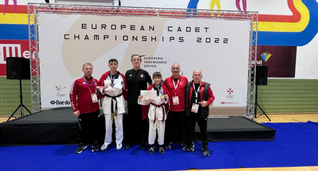 Tekvandoda milli sporcular 2 madalya kazandı