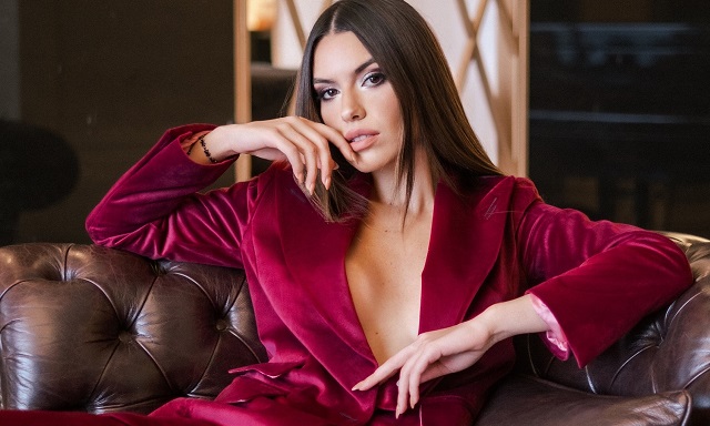 DİLARA KIRMIT MİLAN FASHİON WEEK'TE