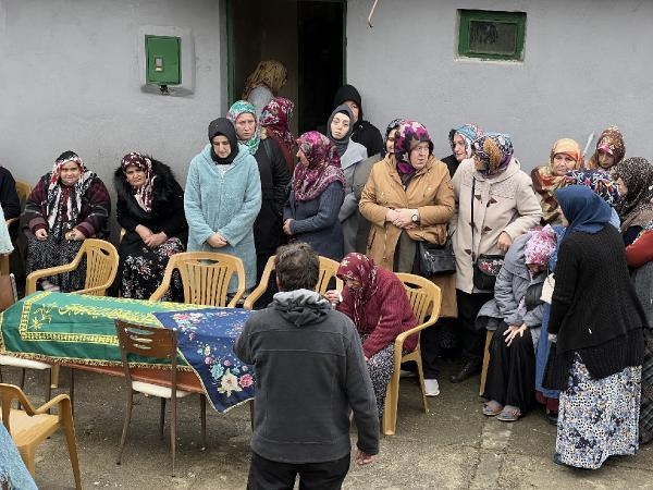 Eşi, Vasfiye' yi çocuğunun gözü önünde 20 bıçak darbesiyle öldürdü 