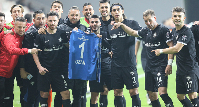 Altay seriyi 3 maça çıkardı