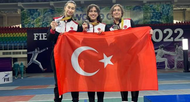 Genç Kadınlar Flöre Takımı, Dünya Kupası'nda ikinci oldu