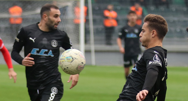 Manisa FK puanları evinde saçtı