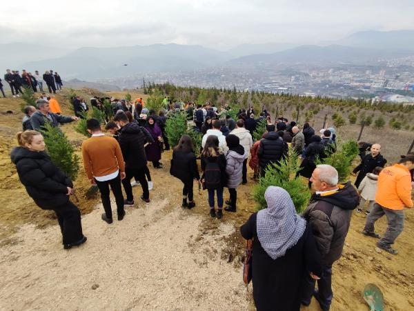 Maden şehitleri için fidan dikildi