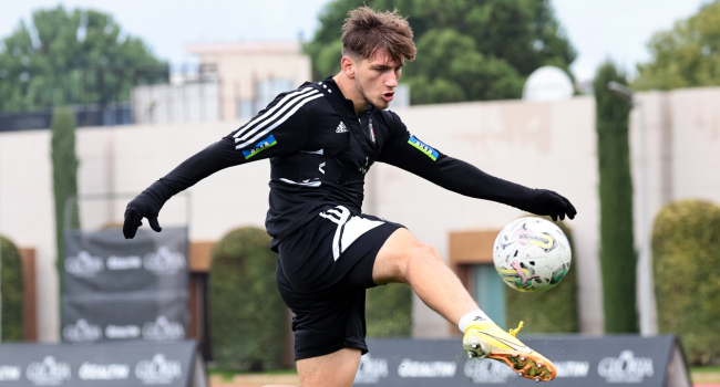 Beşiktaş'ta Semih Kılıçsoy beğenileri topladı