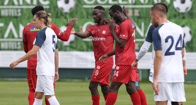Sivasspor, Ankaragücü'nü üzdü