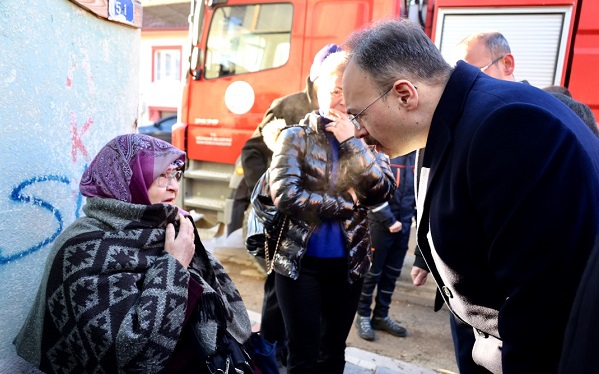 Vali Kızılkaya Gölpazarı’nda meydana gelen yangın sonrası incelemede bulundu