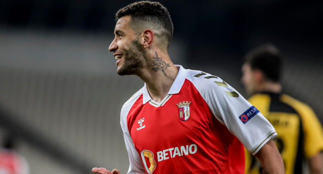 Beşiktaş'tan stoper hamlesi