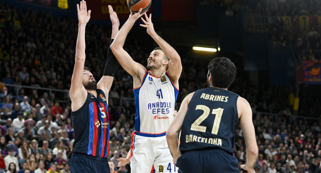 Anadolu Efes zaferle döndü